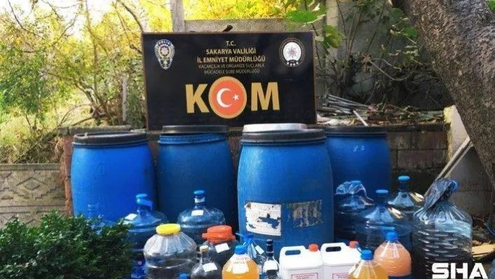 Sakarya'da 855 litre el yapımı içki ele geçirildi