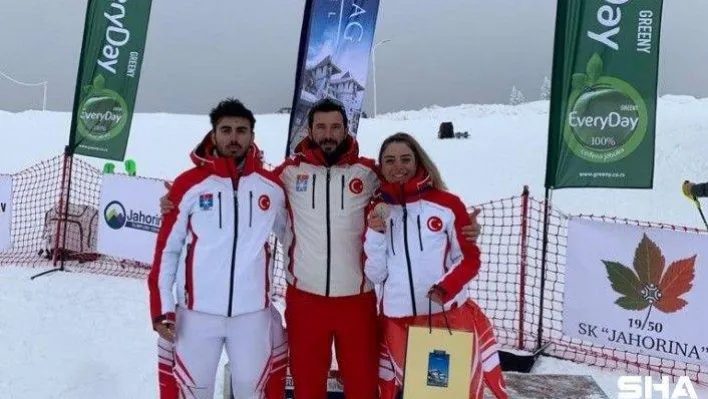 Sıla Kara Bosna Hersek'teki FIS Yarışı'nı 2 bronzla tamamladı