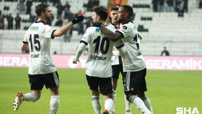 Spor Toto Süper Lig: Beşiktaş: 1 - Göztepe: 1 (İlk yarı)