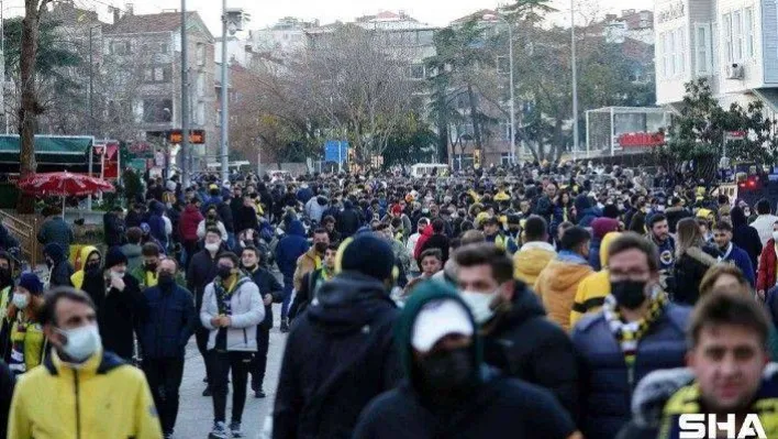 Spor Toto Süper Lig: Fenerbahçe: 1 - Beşiktaş: 0 (Maç devam ediyor)