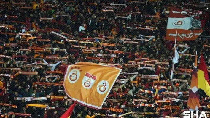Spor Toto Süper Lig: Galatasaray: 0 - Başakşehir: 0 (Maç devam ediyor)
