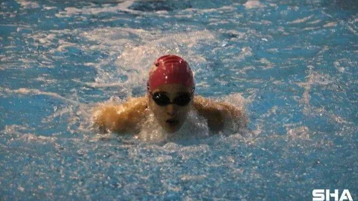 Su korkusunu yenmek için başladı, Türkiye şampiyonu oldu