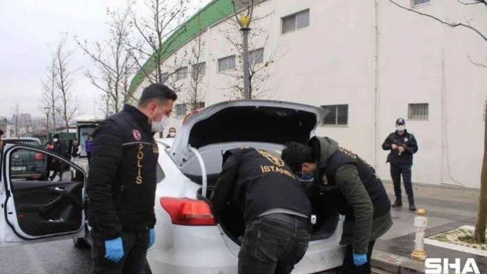 Sultanbeyli'de okul önlerinde polisten sıkı denetim