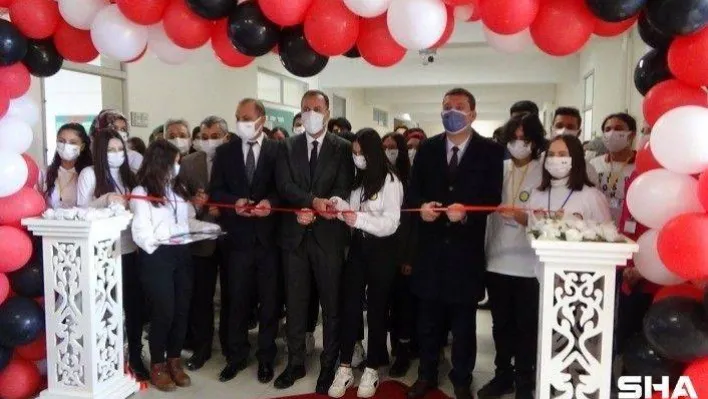 TÜBİTAK 4006 Bilim Fuarı açıldı