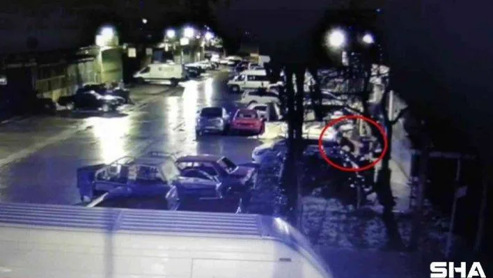 Ümraniye'de 15 bin TL'lik demir hırsızlığı kamerada