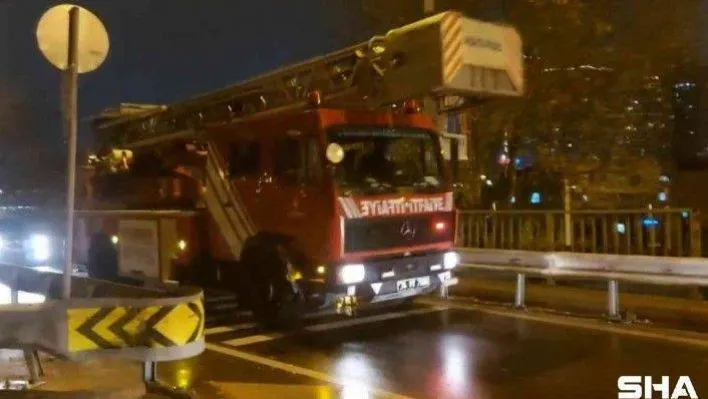 Üsküdar'da film sahnelerini aratmayan kaza: 2 yaralı