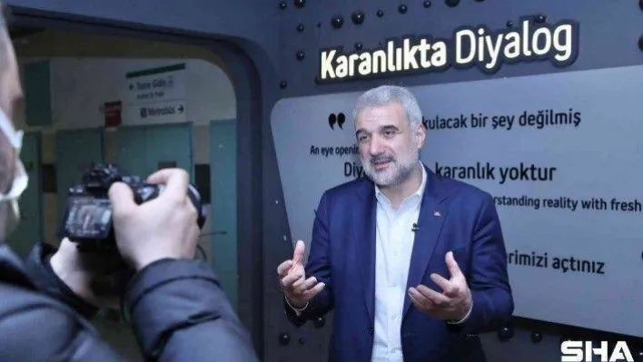 AK Parti İstanbul İl Başkanı Kabaktepe, Karanlıkta Diyalog Müzesi'ni ziyaret etti