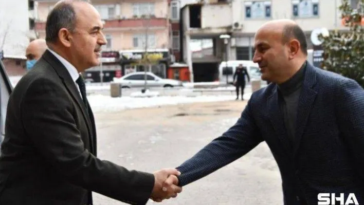 Altınova'yı ziyaret eden Vali Erol'dan canla başla çalışan ekiplere teşekkür