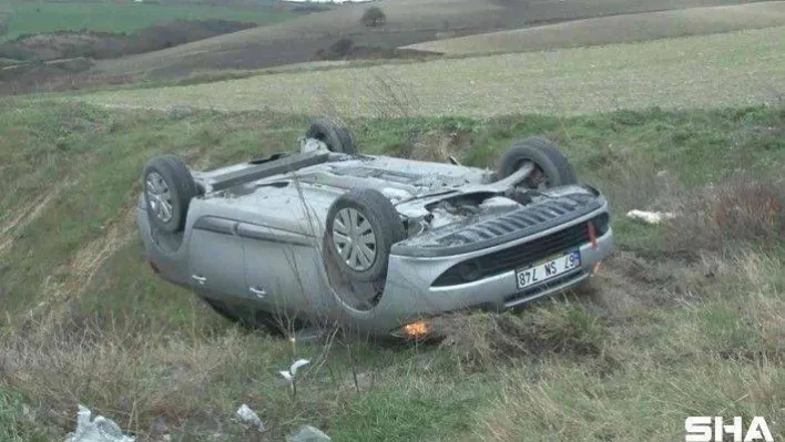 Arnavutköy'de buzlanan yol kazaya neden oldu: Araç takla atıp çayırlığa uçtu