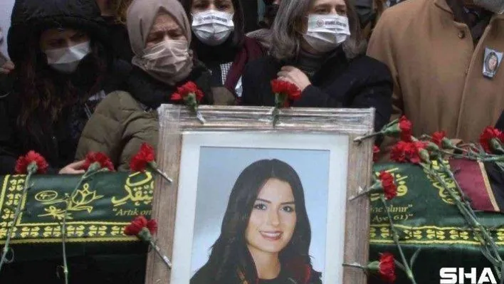 Avukat Dilara Yıldız için İstanbul Barosu önünde tören düzenlendi