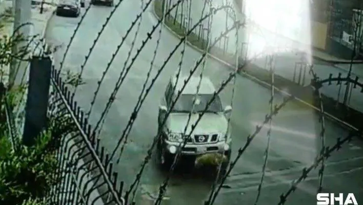 Başakşehir'de dehşet anları kamerada: Lüks cipiyle köpeği ezip kaçtı