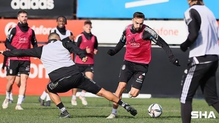 Beşiktaş'ta, Antalyaspor maçı kamp kadrosu belli oldu