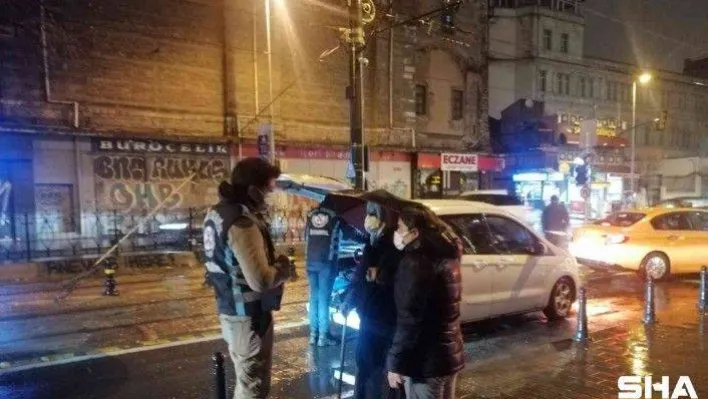 Beşiktaş'ta duygu simsarı iki kişiye para cezası