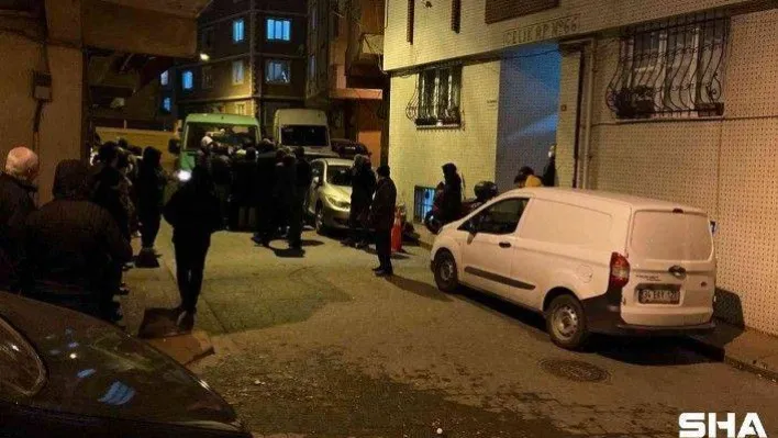 Beyoğlu'nda genç kadın evinde ölü bulundu