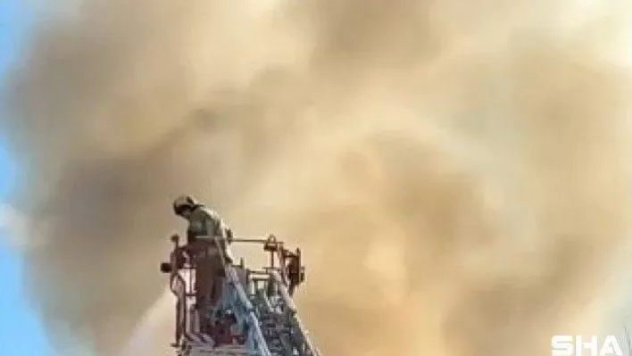 Bursa'da iki farklı mahallede çıkan yangın korkuya neden oldu