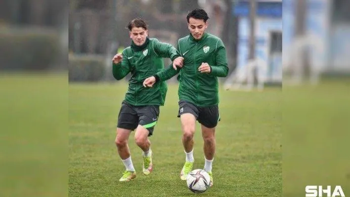 Bursaspor iki grup halinde çalıştı