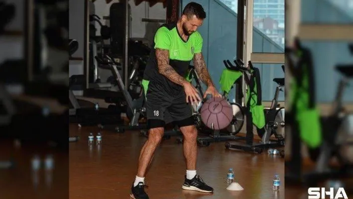 Bursaspor'da günün ilk antrenmanı kondisyon salonunda gerçekleşti