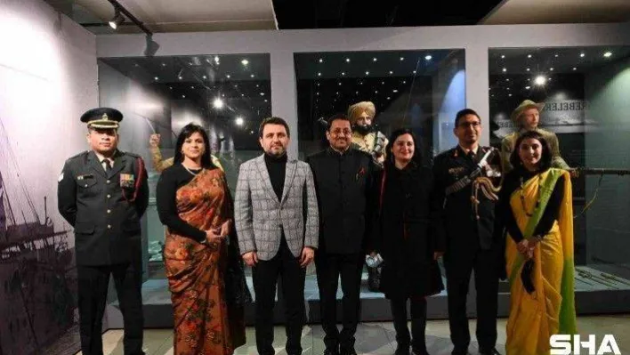 Çanakkale Savaşları'na katılan Hintli askerlerin mankenleri Tarihi Alan'da sergileniyor