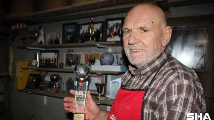 Cumhurbaşkanının elinden 'Yaşayan İnsan Hazineleri' ödülünü alan Salim Usta o anları anlattı