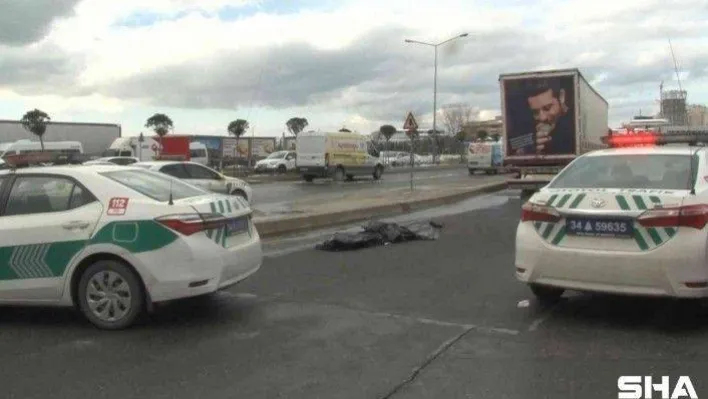 Esenyurt'ta feci kaza kamerada: Yolun karşısına geçmeye çalışırken tırın altında kaldı