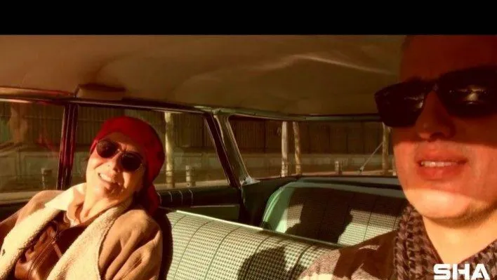 Fatma Girik 75. yaş gününü Kadıköy'de 'Şoför Nebahat' temasıyla böyle kutlamıştı