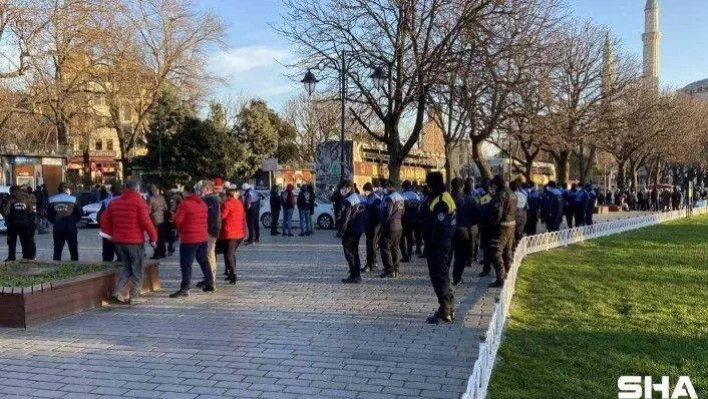 İBB, turistik şehir turu yapan otobüs firmasının araçlarını kaldırmak isteyince arbede yaşandı