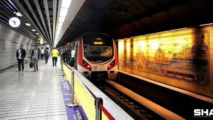 İstanbul'da etkili olan yoğun kar yağışı nedeniyle Marmaray seferleri uzatıldı