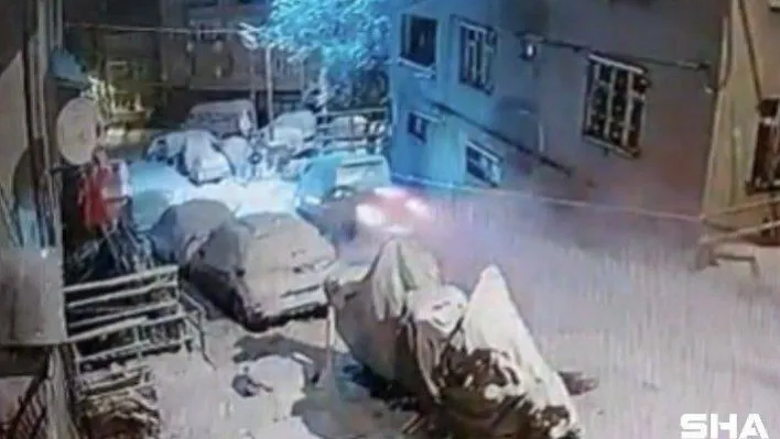 İstanbul'da karlı yolda dehşet anları: Hamile sürücü ve kardeşi ölümden döndü