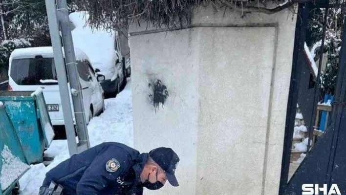 Kağıthane polisi soğuk havada sokak hayvanlarını unutmadı