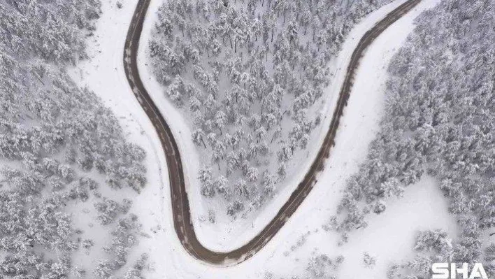Karla beyaza bürünen Görecik Yaylası havadan görüntülendi