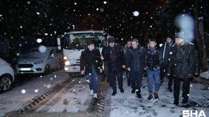 Karla mücadelede AK Parti İstanbul Teşkilatı seferber oldu
