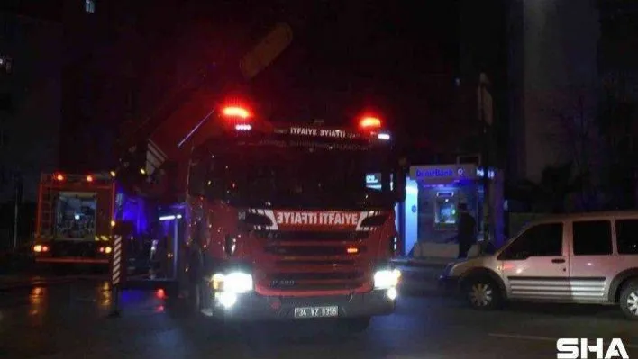 Kartal'da yeni yılın ilk saatinde yangın paniği