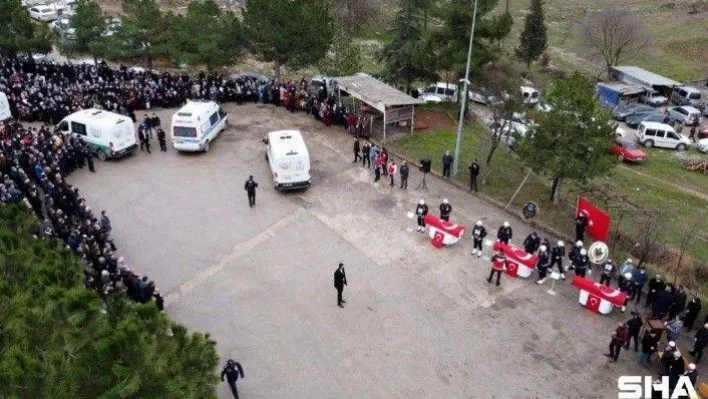 Kazada ölen itfaiye erleri için memleketlerinde de tören düzenlendi