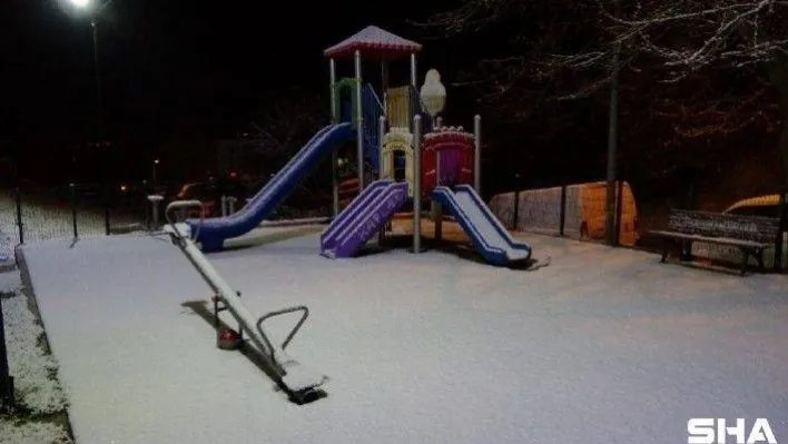 Köyün Muhtarı Cami hoparlöründen köylülere, ''Doğal afetlere karşı tedbirli olmalıyız'' diyerek köylüleri uyardı