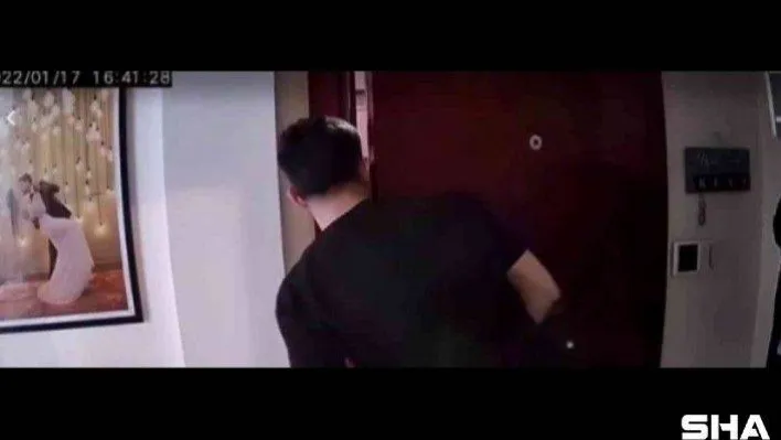 Pişkin hırsızlar, ev sahibi evdeyken içeri girmeye çalıştı