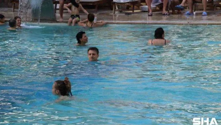 Ruslar yazın deniz, kışın kaplıca tatilini tercih ediyor