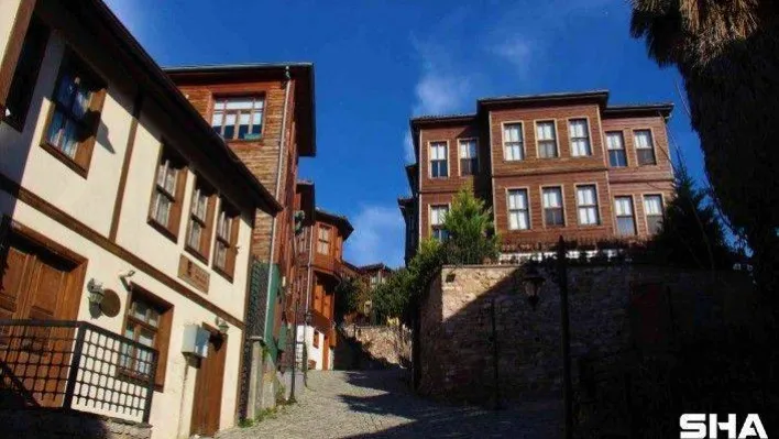 Tarih kokan sokak görenleri mest ediyor