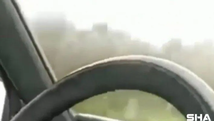 Tek şeritli yolda hız yaparken kendi kazalarını kaydettiler