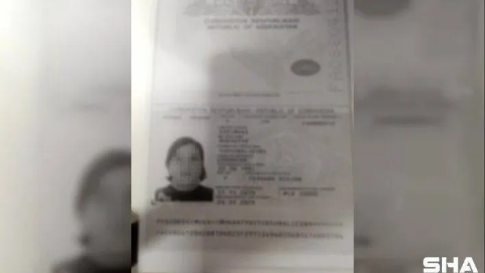Terör şüphelisi yabancı kadın çifte pasaportla yakalandı