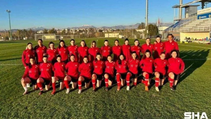U19 Kadın Milli Takımı'nın hazırlık kampı başladı