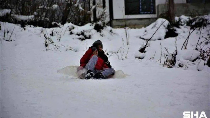 Üç kuşaktır aynı yerde kayak keyfi