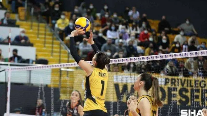 VakıfBank, Axa Sigorta Kupa Voley'de yarı finalde