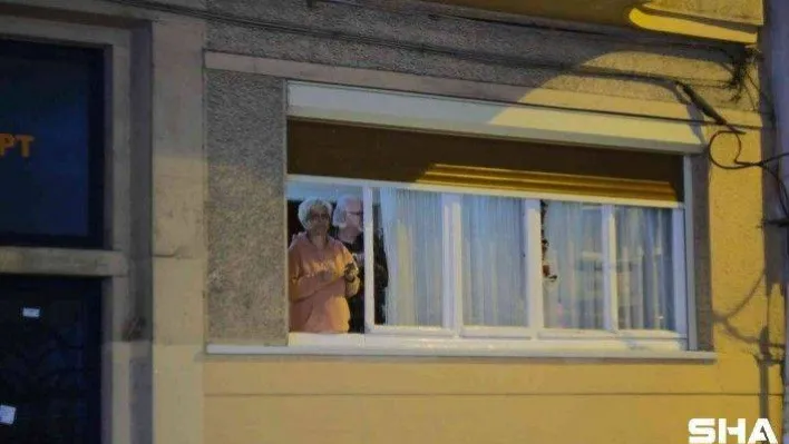 Yeni yılı tencere ve tava çalarak karşıladılar