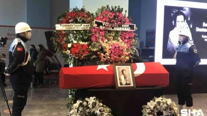 Yeşilçam'ın usta ismi Fatma Girik son yolculuğuna uğurlanıyor