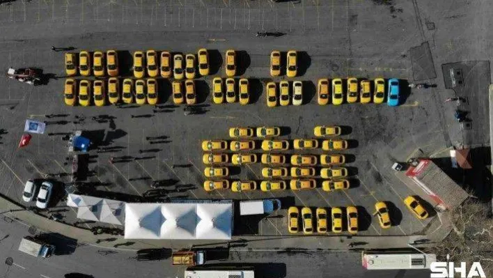 Yüzlerce taksici kontak kapatarak Üsküdar'da kan bağışında bulundu