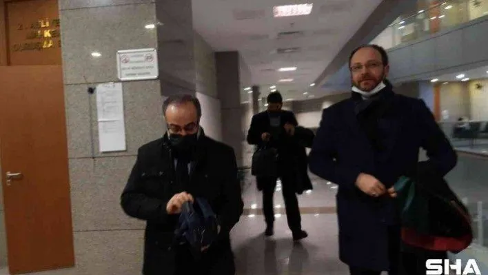 Akademisyene hakaret ettiği iddia edilen Yılmaz Özdil'in yargılanmasına devam edildi