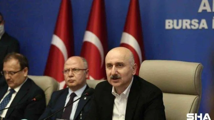 Bakan Karaismailoğlu: 'Halkımız suyu getirenle testiyi kıranları çok iyi biliyor'