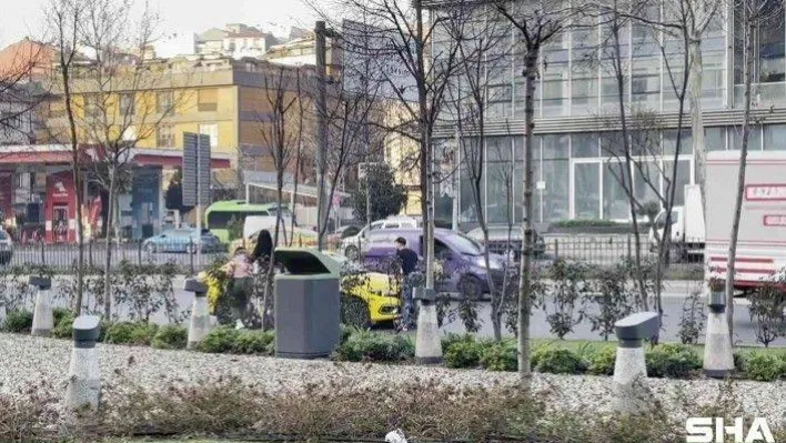 Beyoğlu'nda yaralı genç, kendini arabaların önüne atarak yardım istedi