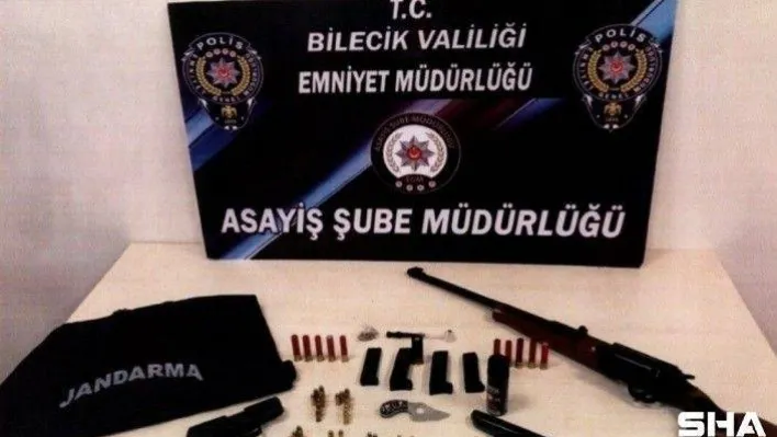 Bilecik'te şüphe üzerine durdurulan araçta cephanelik çıktı