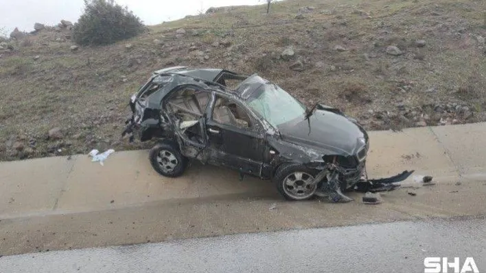 Çanakkale'de kontrolden çıkan cip takla attı: 6 yaralı